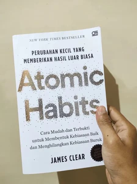 Atomic Habits cover